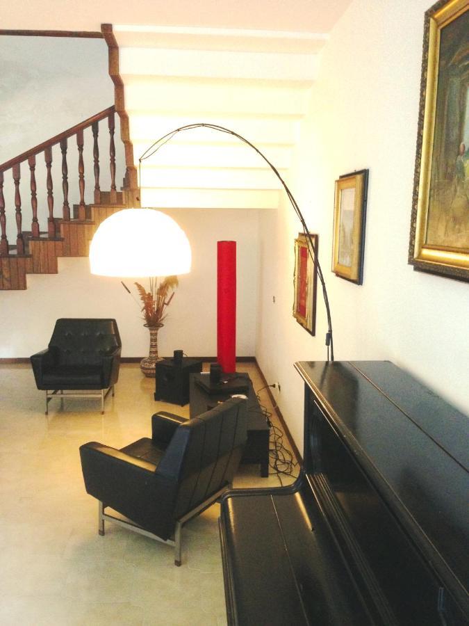 B&B Hollywood Olivadi Extérieur photo