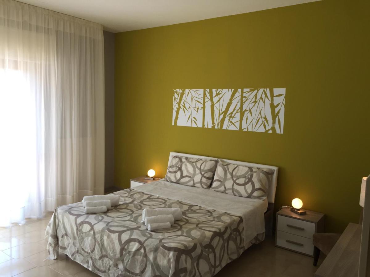 B&B Hollywood Olivadi Extérieur photo